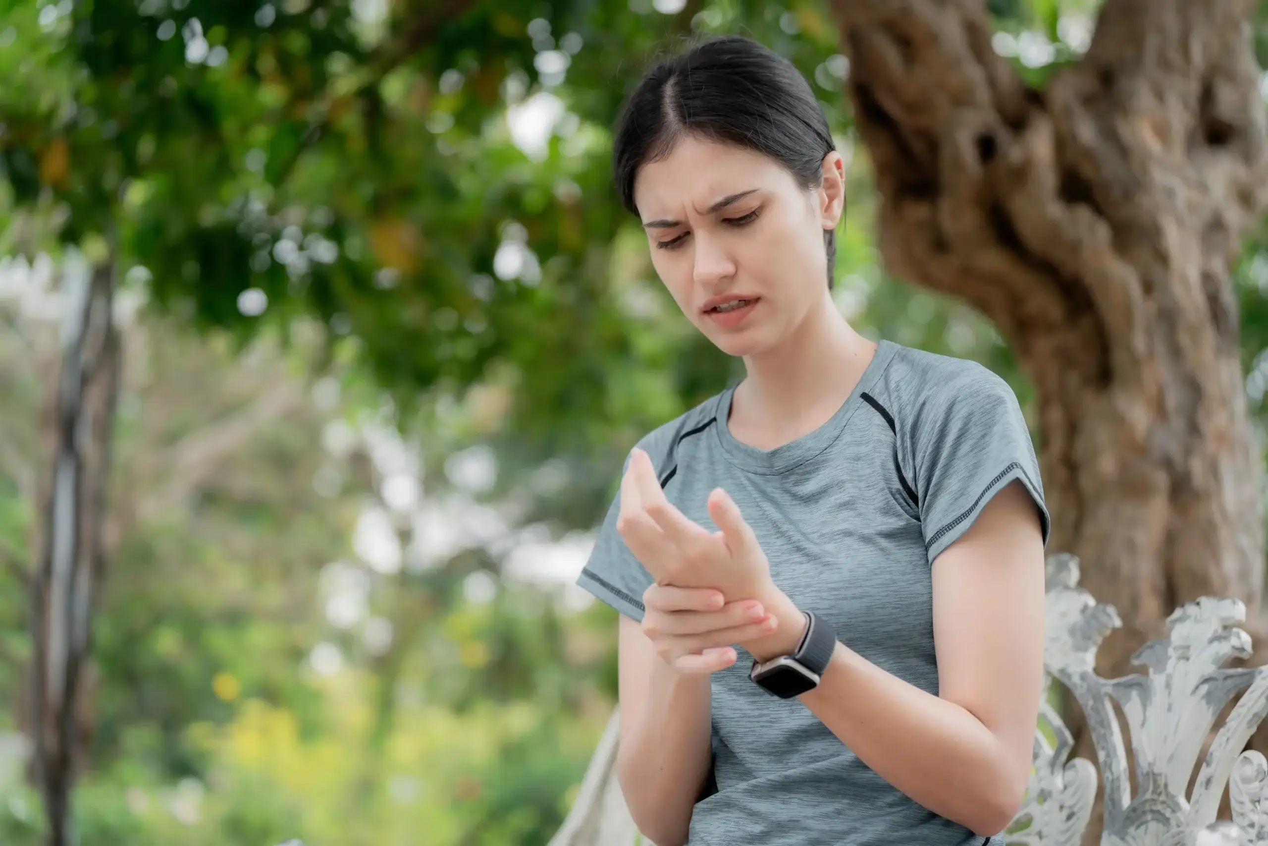 Tingling in Hands, Arms, Legs, or Face (Paresthesia): Causes & When to Worry